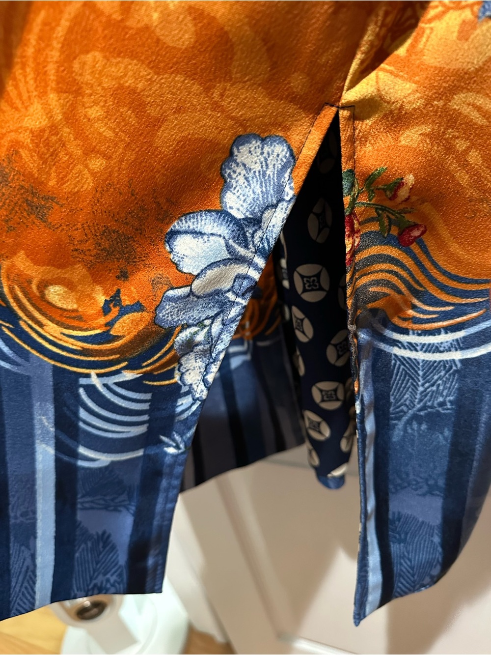 Chico's Orange Floral kimono with Navy Geometric Lining size 3 NWOT - Picture 5 of 6